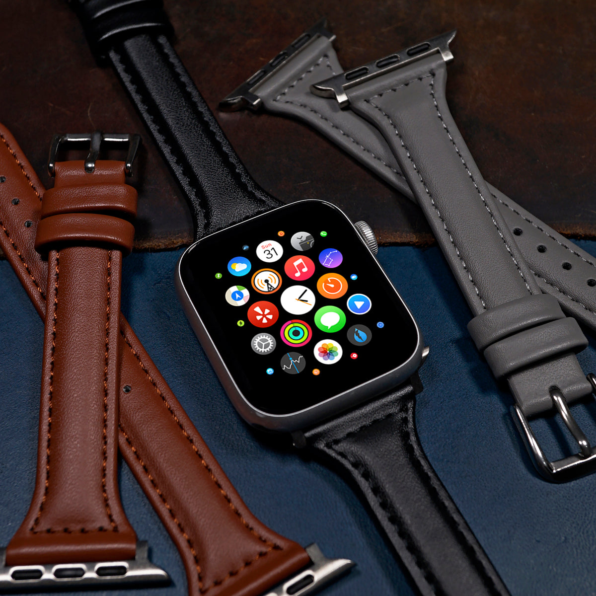 Slim Leather Strap in Black (Apple Watch)