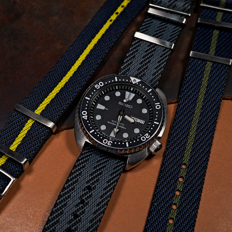 Lux Single Pass Strap in Black Grey