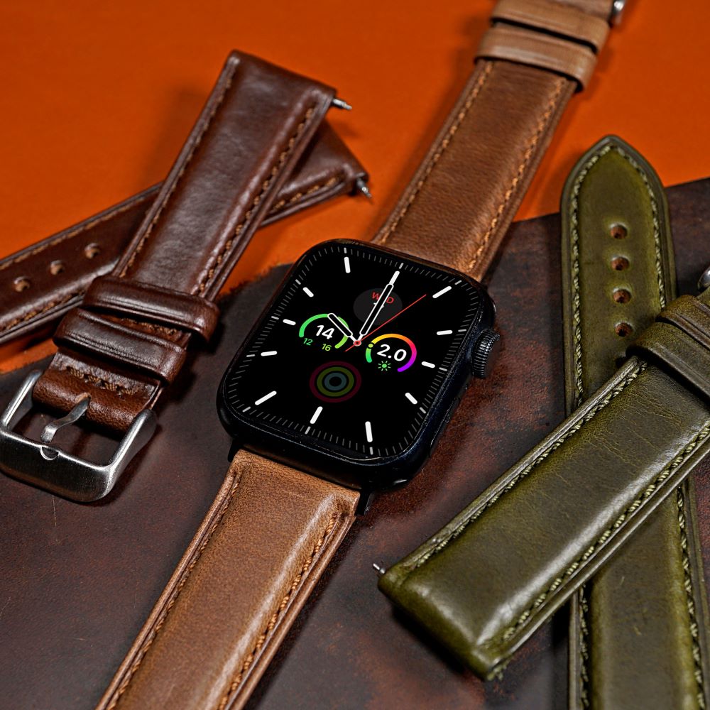 Classic Horween Leather Strap in Chromexcel® Tan (Apple Watch)