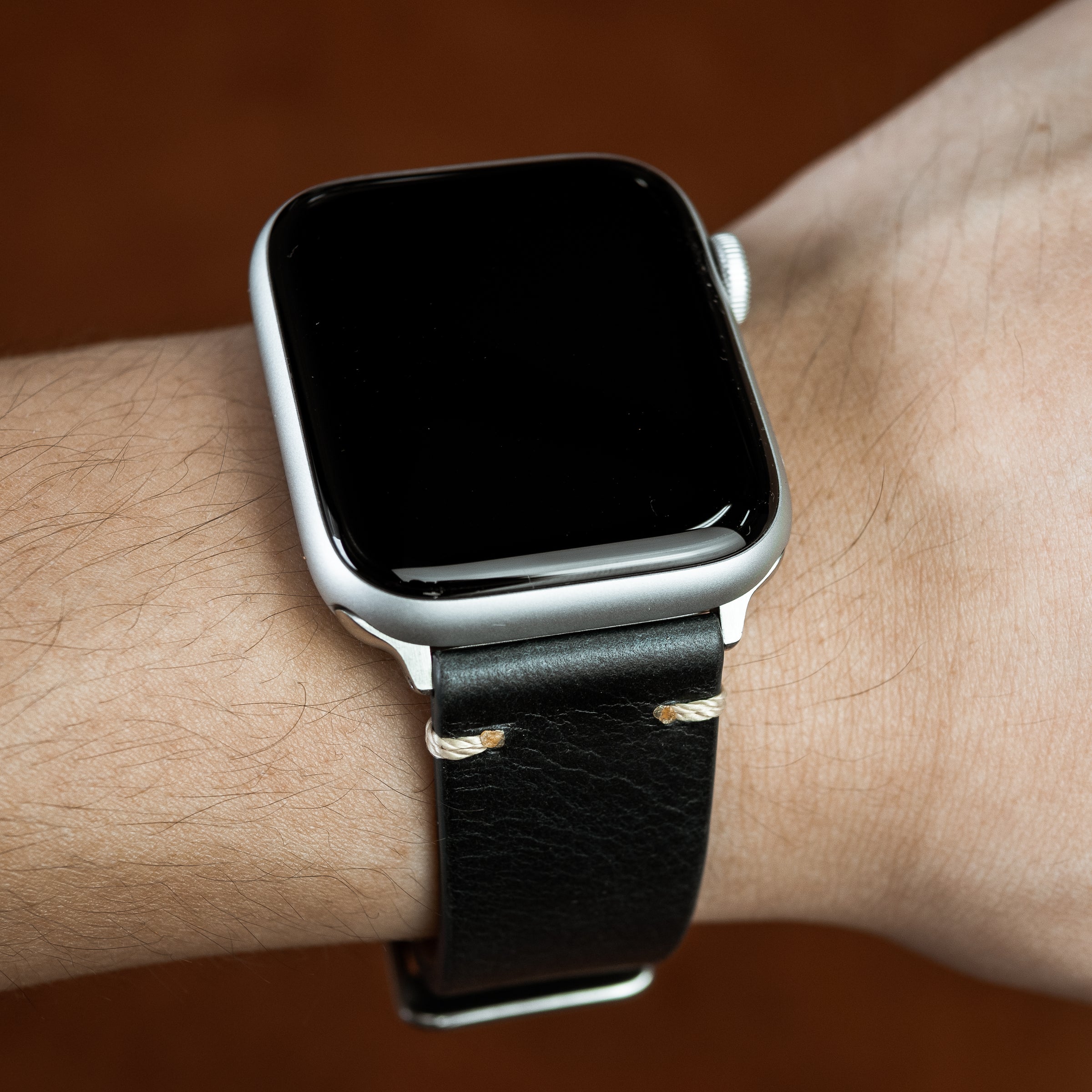 Premium Vintage Oil Waxed Leather Strap in Black (Apple Watch)