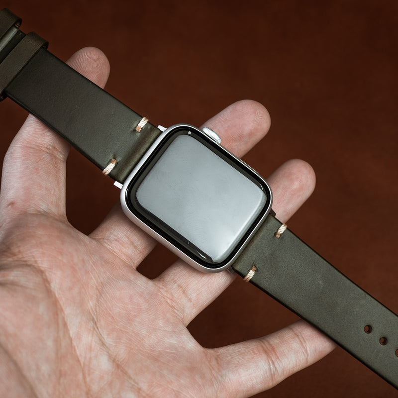 Vintage Horween Leather Strap in Chromexcel® Olive (Apple Watch)