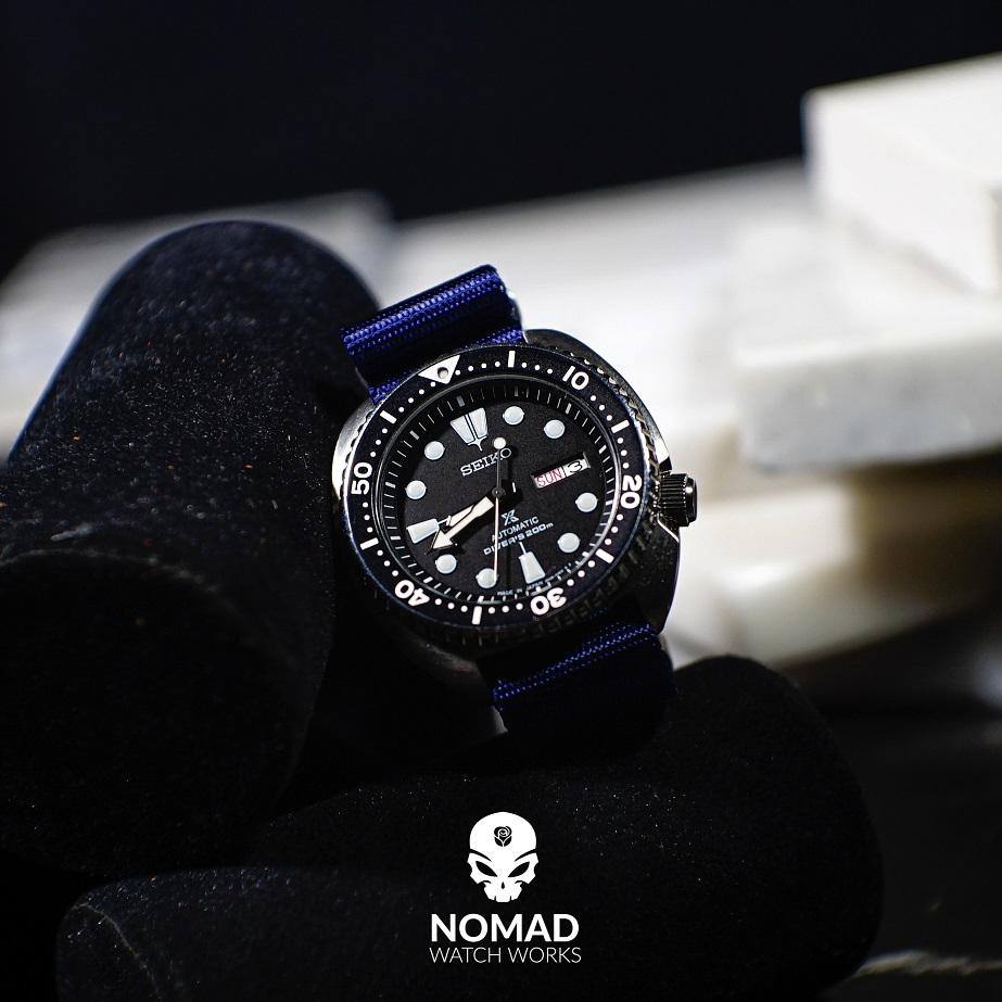 Seat Belt Nato Strap in Navy with Brushed Silver Buckle (20mm)