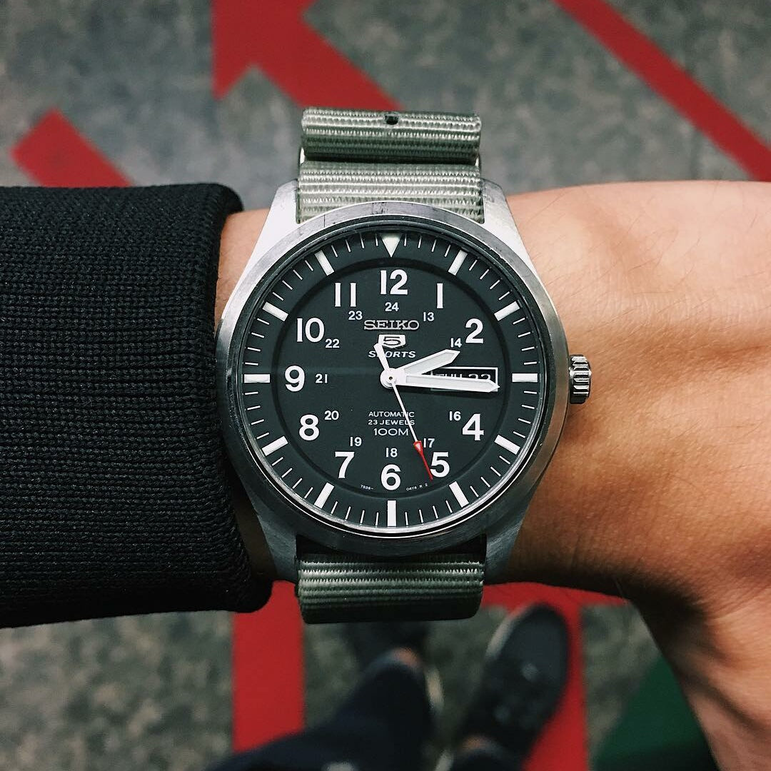 Premium Nato Strap in Grey