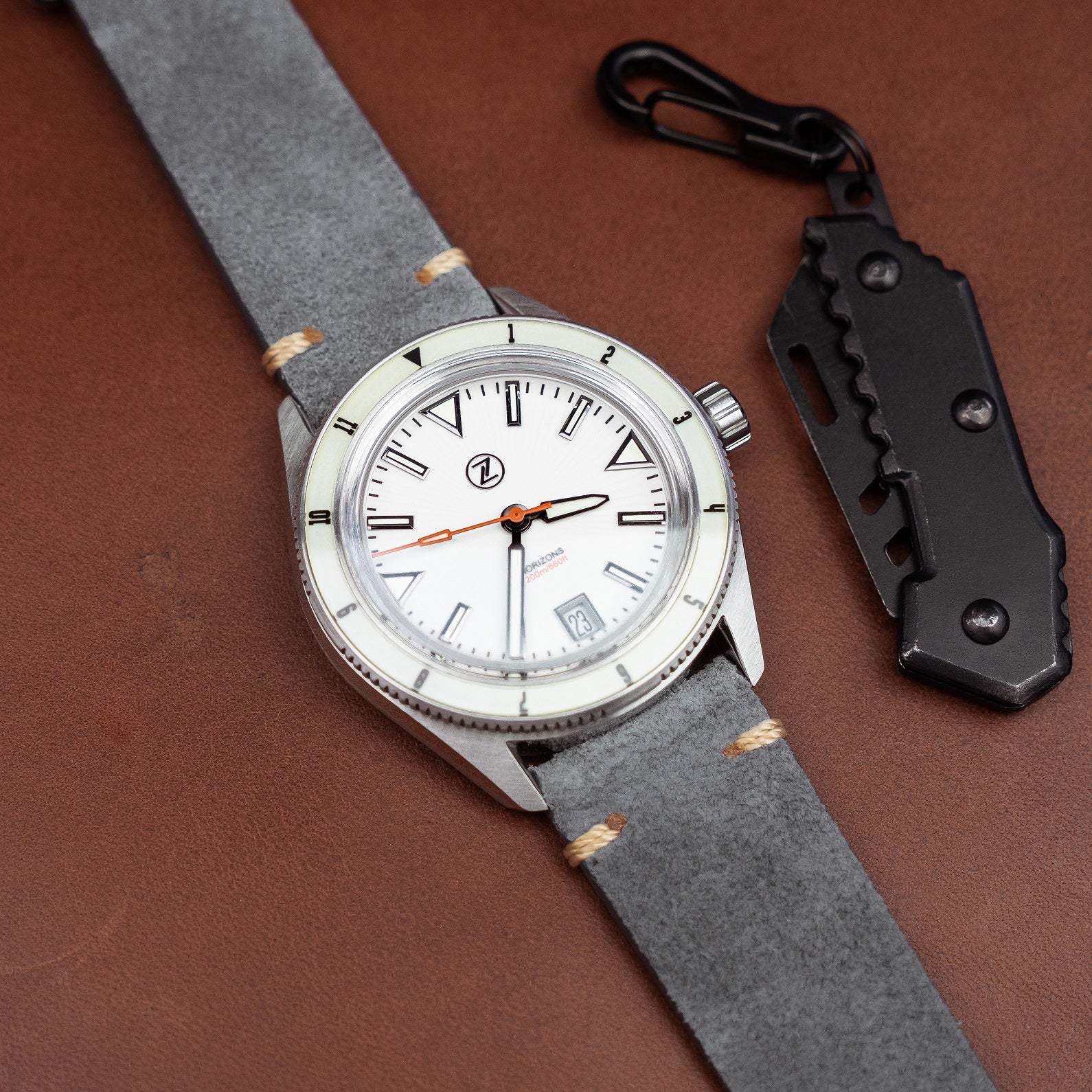 Premium Vintage Suede Leather Watch Strap in Grey Nomad Watch